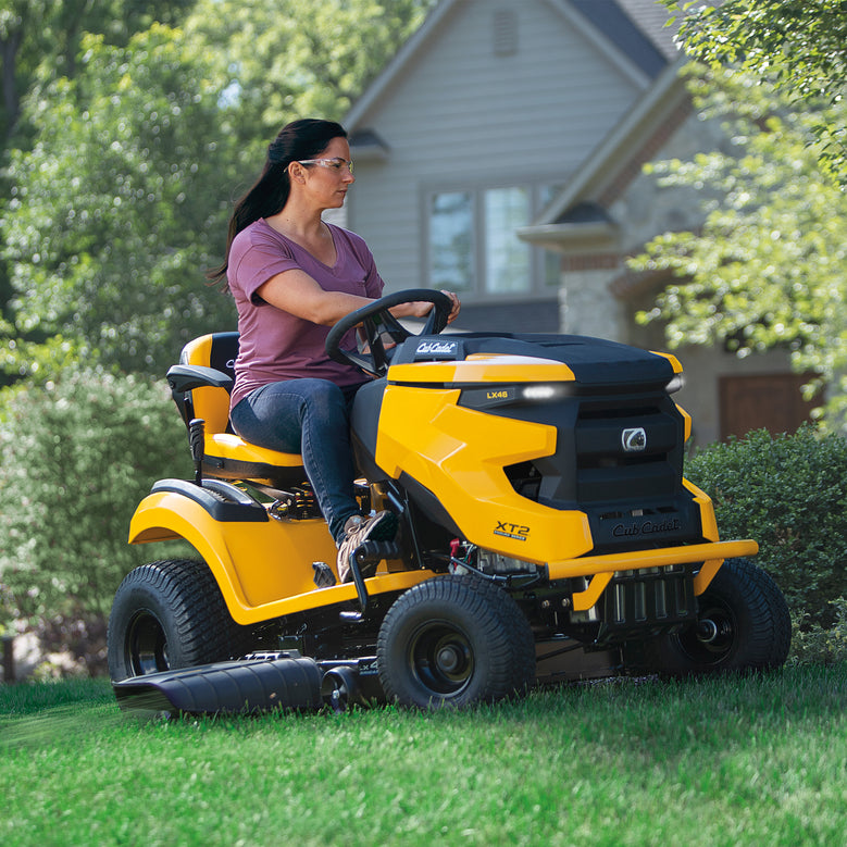 Cub Cadet XT2 LX 42 V-Twin Kawasaki Ride On Mower (Fab Deck)