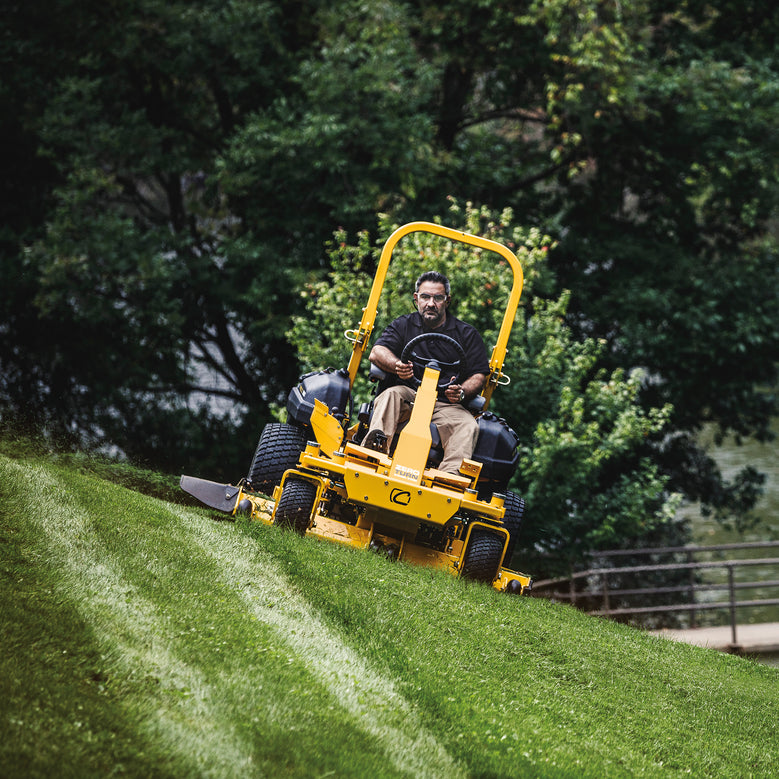 Cub Cadet Pro-Z 560 S Zero-Turn Ride On Mower