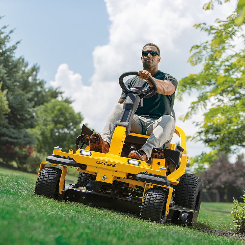 Cub Cadet ZTS1 46 Zero-Turn Ride-On Lawn Mower